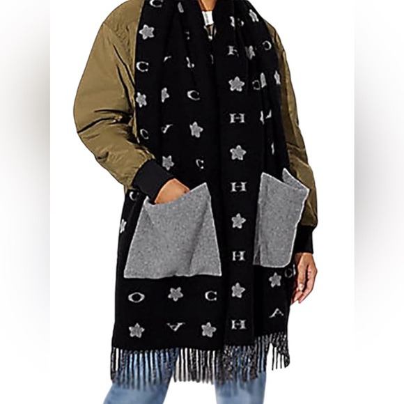 NWT Coach Stars Oversized Muffler with Pockets - Black and Gray - Picture 1 of 7